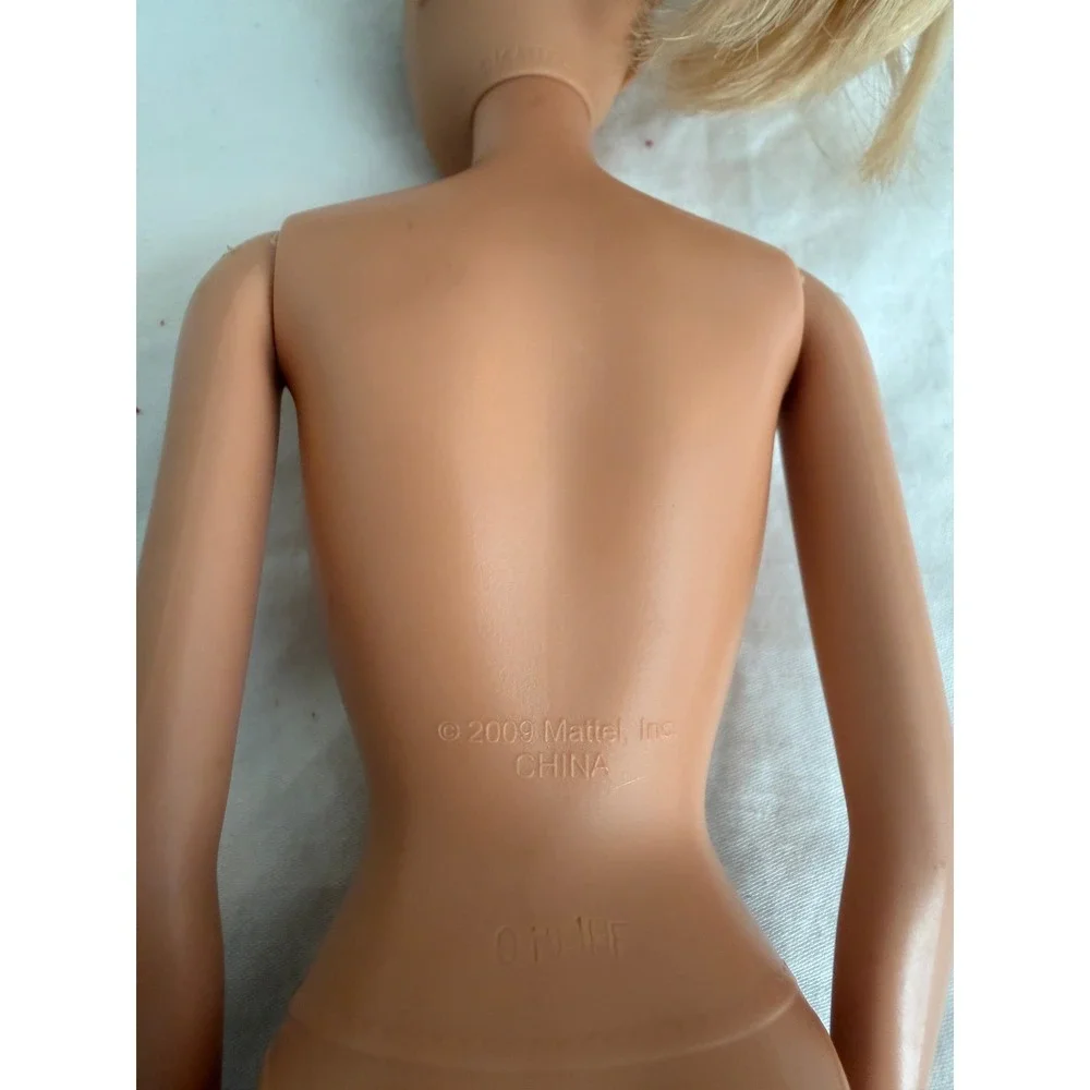 Mattel Barbie Doll 2009 Body Purple Shimmer Dress Pink Faux Fur Trim Blonde Blue